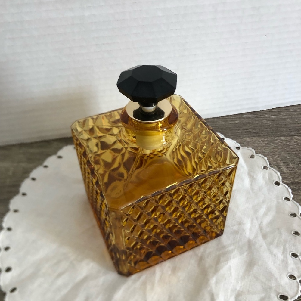 Vtg Amber Glass Decanter with Stopper